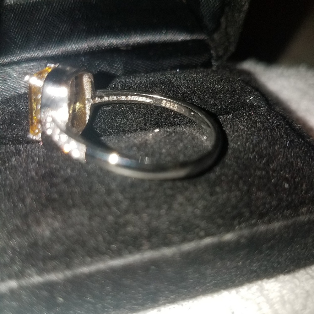 Yellow CZ ring - Picture 4 of 4